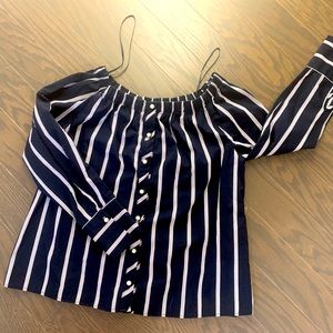 Zara Top. Long sleeve. Beautiful pearl bottoms.